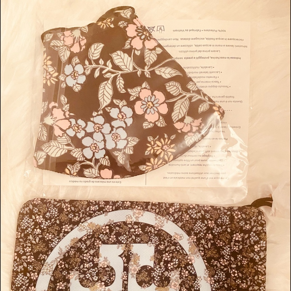 TORY BURCH MASK SET. AUTHENTIC NEW